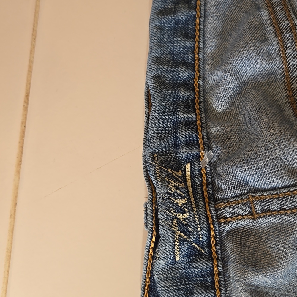 Woman's jeans, lot 21